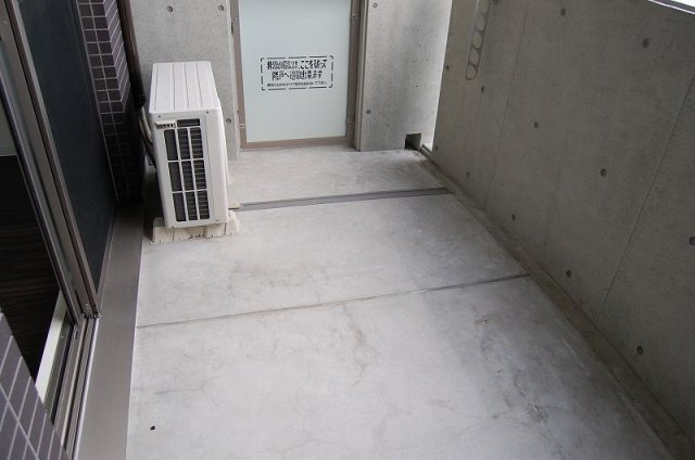バルコニー　※同建物同型別のお部屋