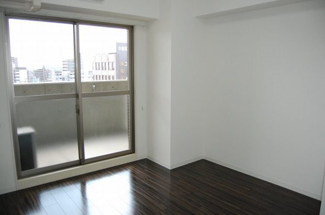 居室・リビング　※同建物同型別のお部屋