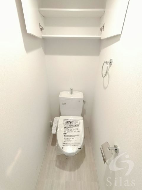 トイレ　カラー違い