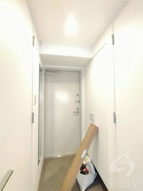 玄関　カラー違い