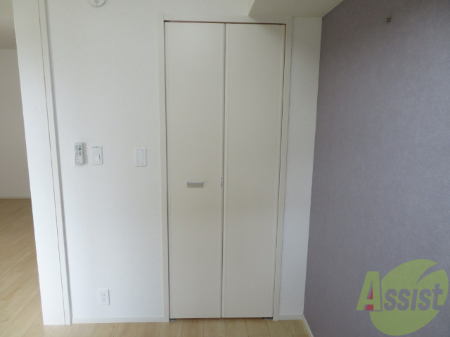 収納　クローゼットがありました。お洋服や荷物はここへ