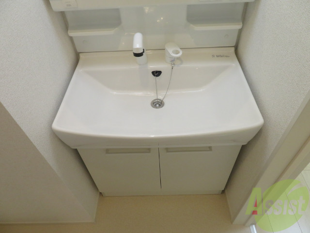 洗面設備　洗面台は独立していて、使いやすそうです。