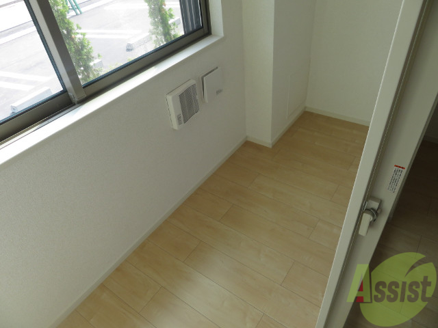 バルコニー　サンルームがありました。最新の設備で嬉しくなります。