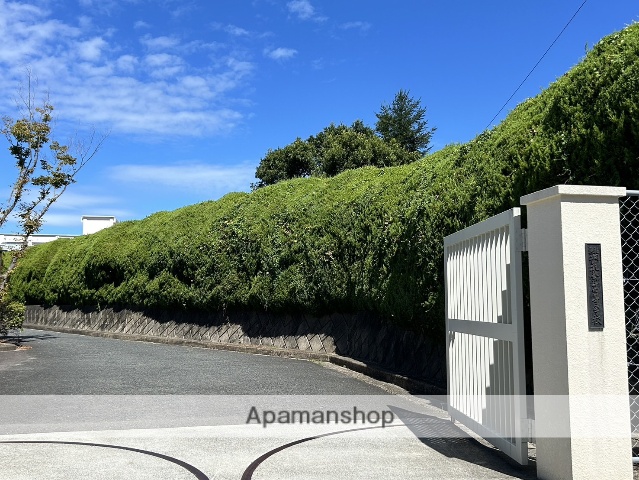 高校・高専　筑紫高等学校（高校・高専）まで1058m