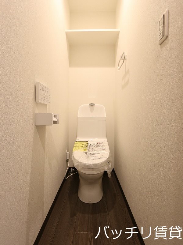 トイレ　画像は同タイプの為、現況を優先いたします。