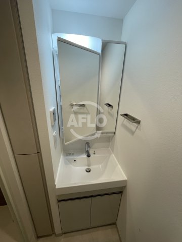 洗面設備　クレストコート靭公園THE CLASS　独立洗面台