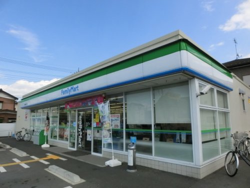 コンビニ　ファミリーマート 川越岸町一丁目店（コンビニ）まで204m