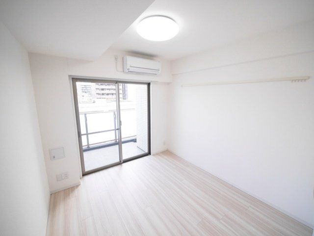 居室・リビング　同物件別部屋写真