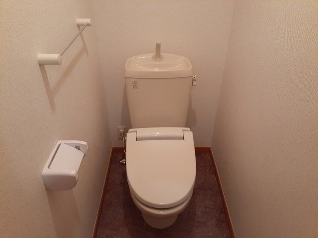 トイレ　ゆったりとした空間のトイレです