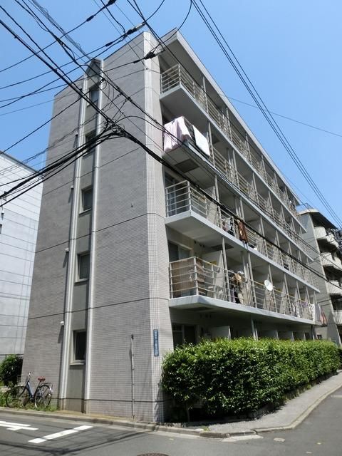 建物外観　閑静な住宅街にあるマンション