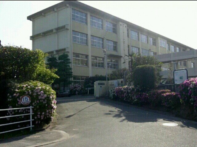 中学校　福岡市立梅林中学校（中学校）まで628m