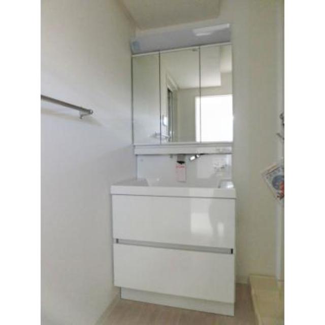 洗面設備　※写真は同タイプ住戸です。