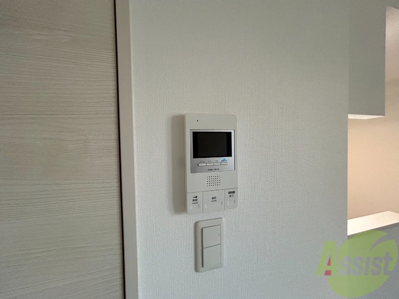 セキュリティ　モニターホンなので来客様の顔が見れます。安心ですね！