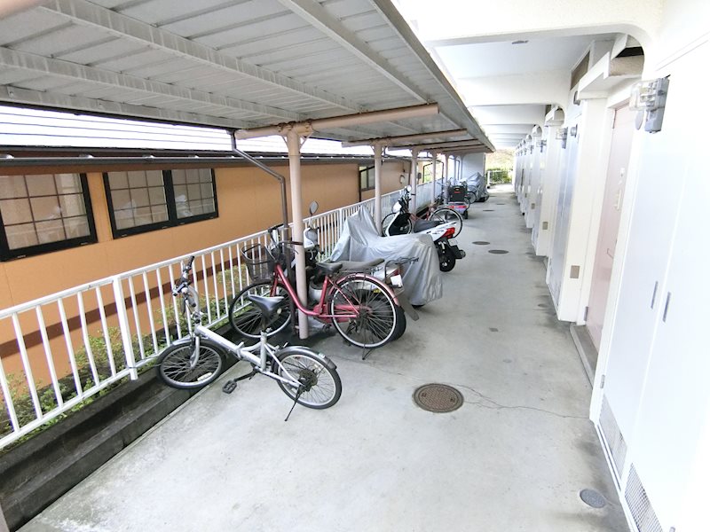 その他共有部分　屋根付き駐輪場