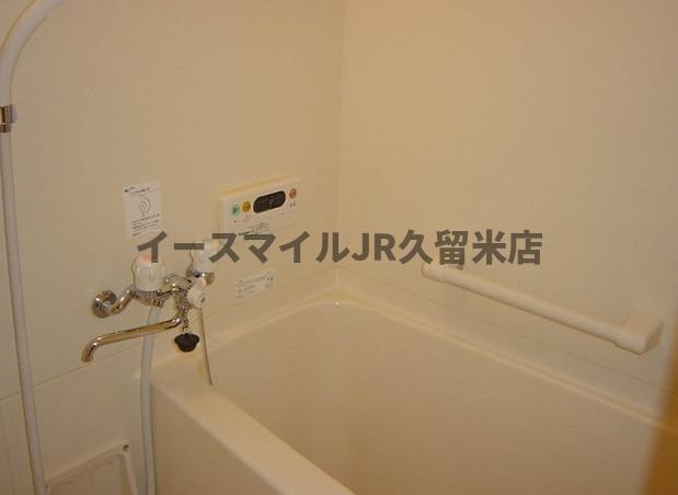 バス・シャワールーム　落ち着いた空間のお風呂です