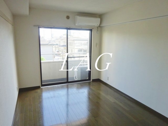 居室・リビング　洋室のお部屋です。