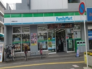 コンビニ　ファミリーマート（コンビニ）まで420m