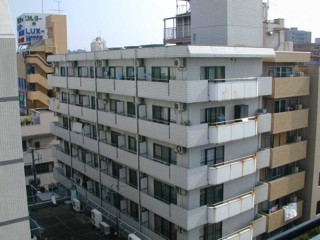 建物外観　外観タイル張り