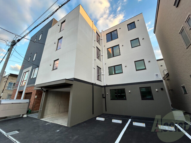 建物外観　札幌市東区北１４条東「Ｍａｉｓｏｎ　ｄｅ　ｅｓｔ」
