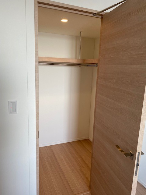 収納　同タイプ反転参考写真
