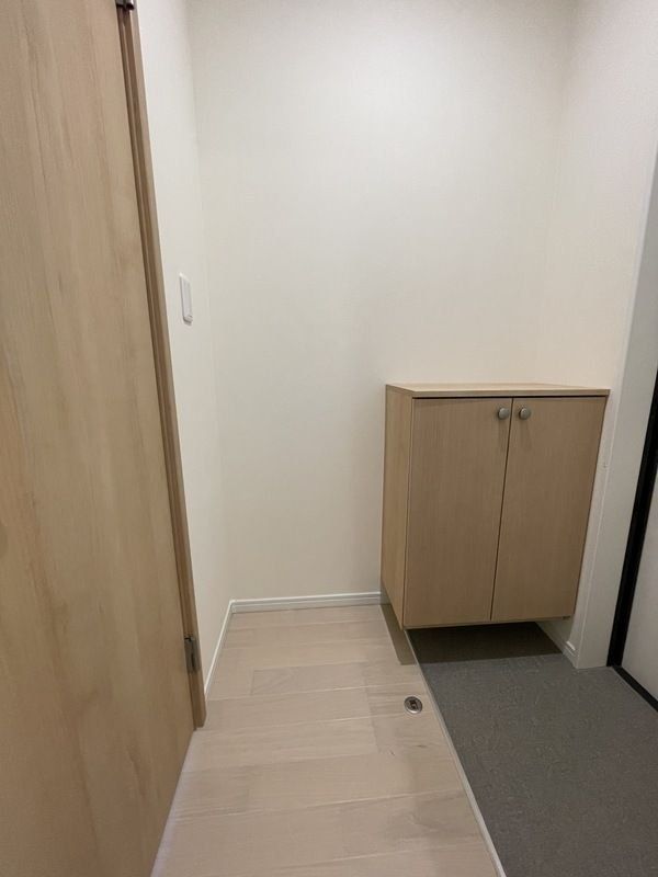 玄関　お部屋探しは【タウンハウジング千葉店】にお任せ下さい♪