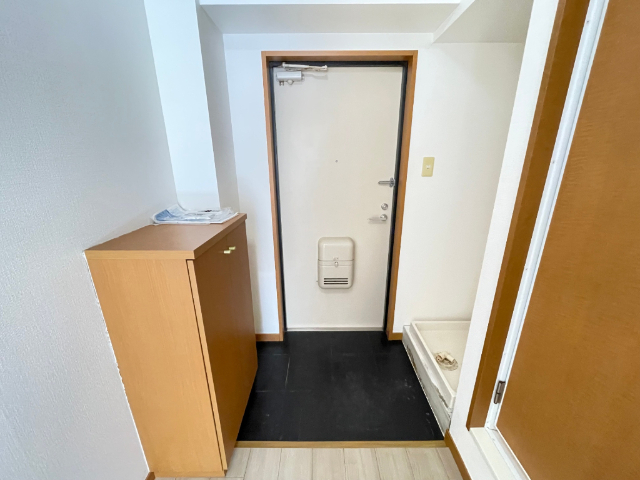 玄関　下駄箱付きの玄関です