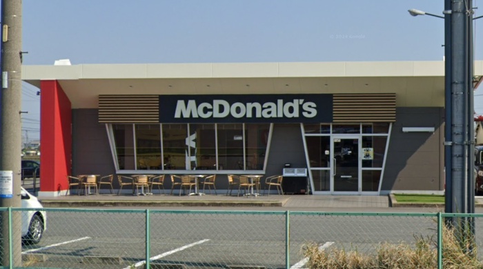 飲食店　マクドナルド（飲食店）まで950m