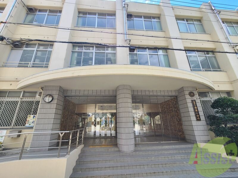 小学校　香簑小学校（小学校）まで38m