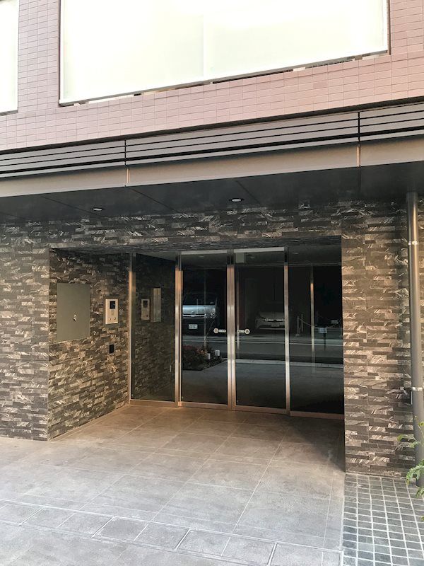 エントランス　建物の内部です