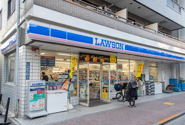 コンビニ　ローソン 浅草四丁目店（コンビニ）まで382m