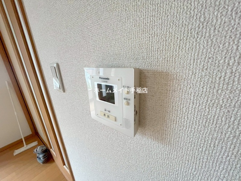 セキュリティ　モニター付きインターホン♪