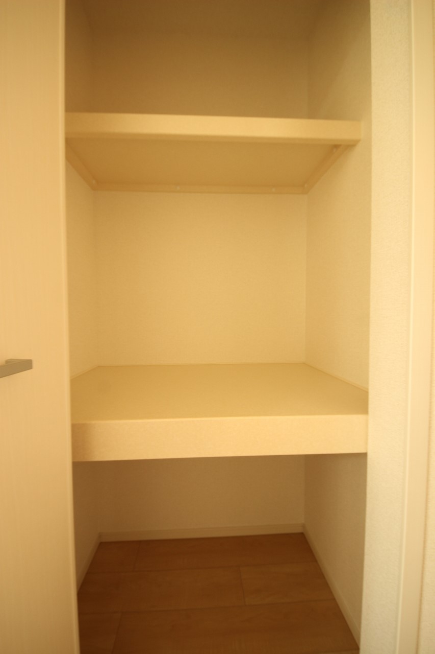 収納　同型タイプの別のお部屋です