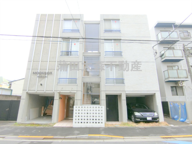 建物外観　2006年　5月築　RC鉄筋コンクリート造地上4階建て総戸数