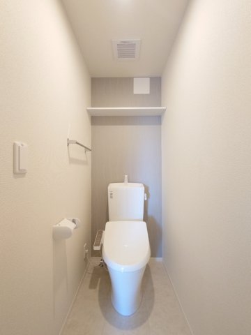トイレ　清潔感のあるトイレです