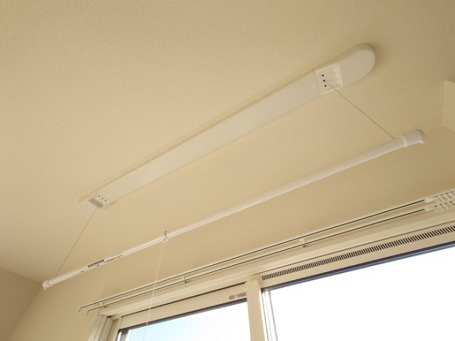 その他設備　室内物干し