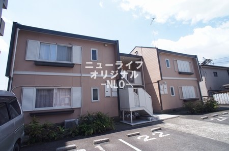 建物外観　積水ハウス施工の賃貸住宅「シャーメゾン」