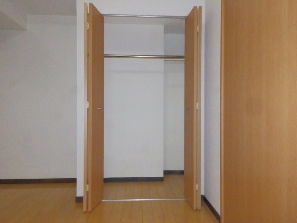 収納　クローゼット