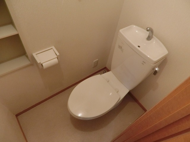 トイレ　※別部屋の参考写真です。