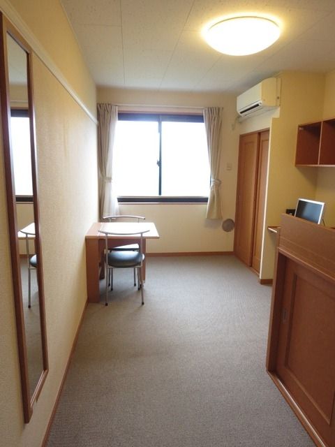 居室・リビング　★明るいお部屋です★