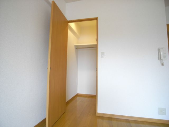 収納　ウォークインクローゼット