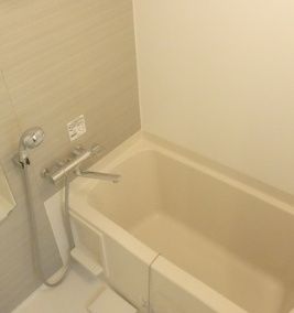 バス・シャワールーム　ゆっくりバスタイムをお楽しみください☆