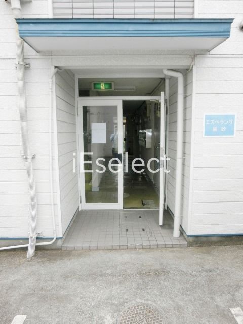 エントランス　建物入口部分です