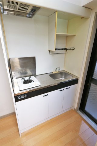 キッチン　参考写真（同物件別部屋）
