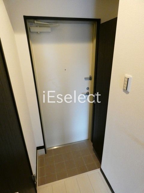 玄関　シューズボックス付きです。