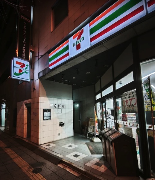 コンビニ　セブンイレブン台東北上野1丁目店（コンビニ）まで133m