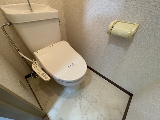 トイレ　※別部屋の写真です
