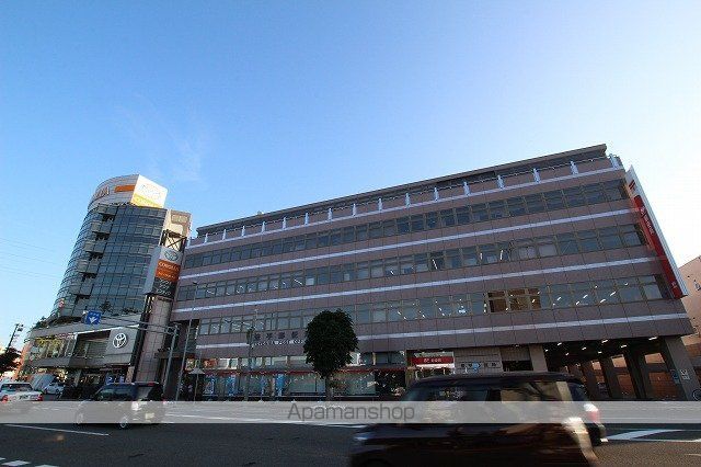 郵便局　豊平郵便局（郵便局）まで450m