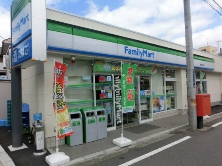 コンビニ　ファミリーマート 横浜釜台町店（コンビニ）まで671m