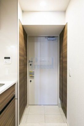 玄関　広々とした玄関部分