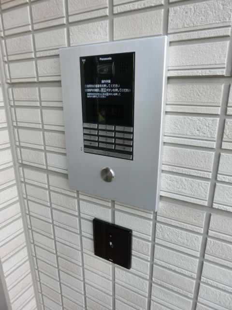セキュリティ　エントランスはオートロック対応